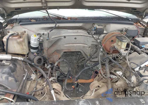 1998 Chevrolet C1500 Fleetside Cmi z USA, uszkodzony, nr VIN 1GCEC19M3WE207289